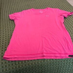 Under Armour tshirt